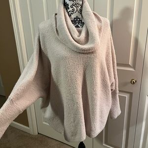 Jessica Simpson sweater